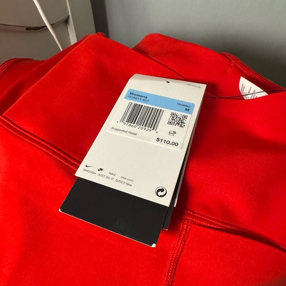 Nike Red Universa Legging - Picture 5 of 5